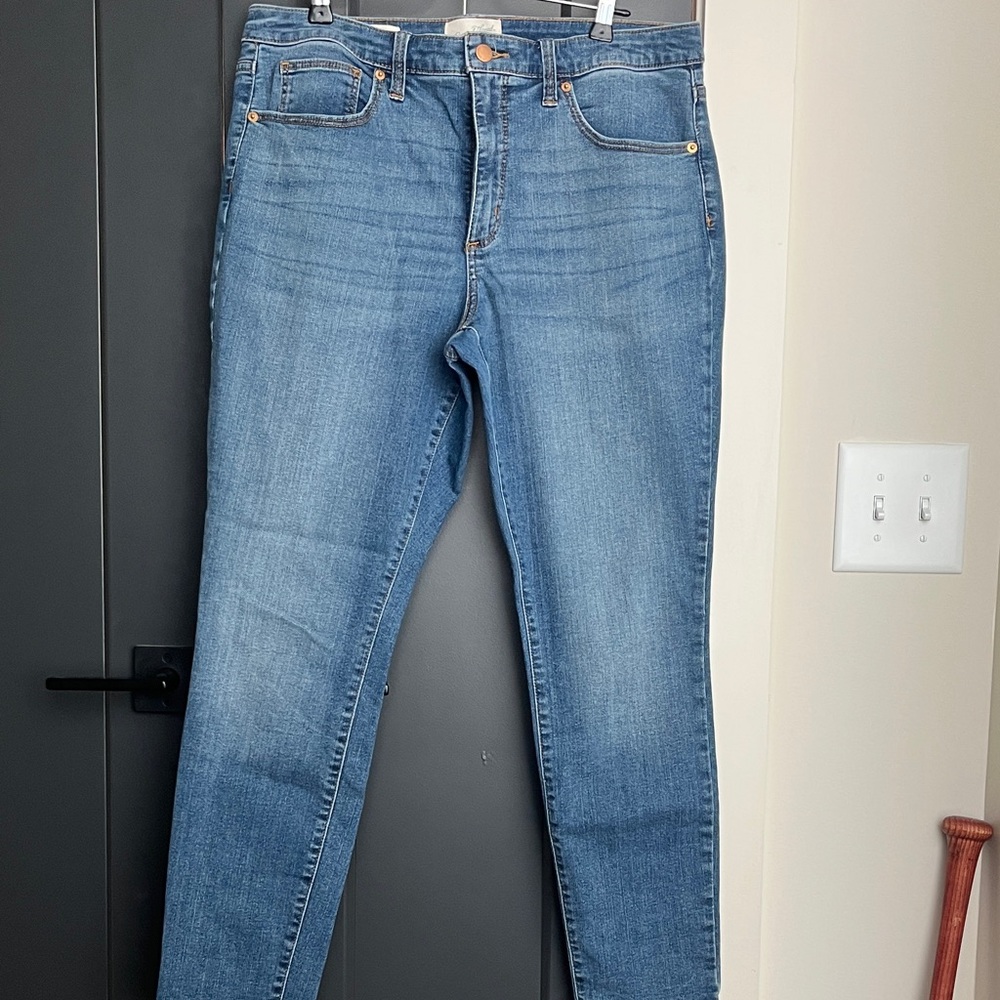 Universal Thread Women's High Rise Skinny Jeans - Medium Blue